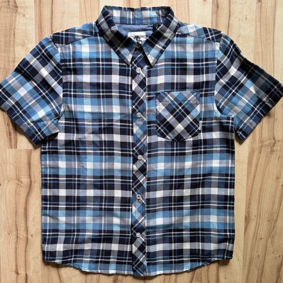 Boys Short Sleeve Shirt Bundle (2) - Picture 2 of 9